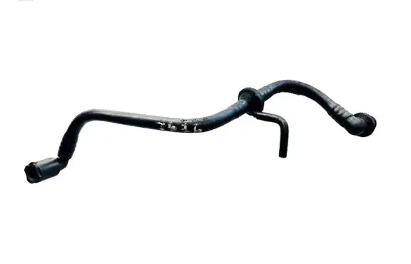 Volkswagen PASSAT B6 Breather hose/pipe 
