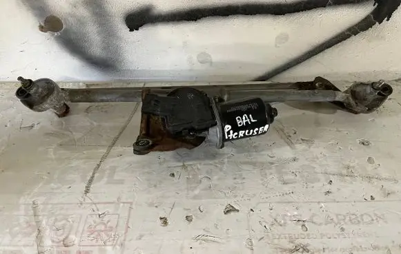 Chrysler PT Cruiser Front wiper linkage and motor 05288695AA 9698869 05288695AA70113