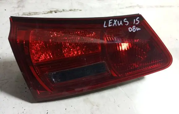 Lexus IS 220D-250-350 Tailgate rear/tail lights LEXW5