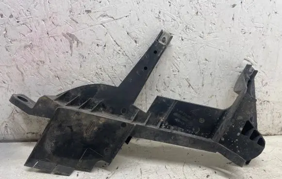 BMW X3 E83 Headlight/headlamp mounting bracket 1301073025