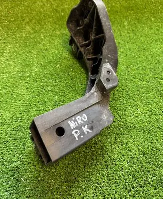 KIA Niro Front bumper mounting bracket 64117AT000