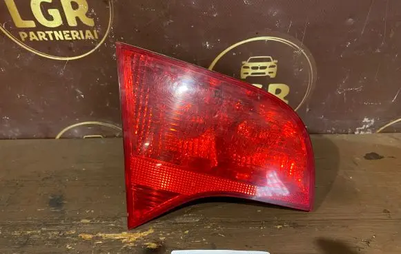 Audi A4 S4 B7 8E 8H Tailgate rear/tail lights 8E9945093
