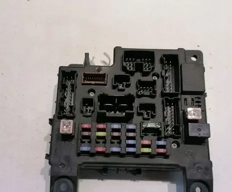 Mitsubishi Lancer Fuse module 8637A320