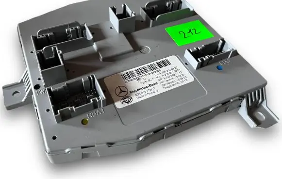 Mercedes-Benz C W205 Central body control module S212 A2059006822