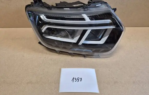 Dacia Duster II Headlight/headlamp 260106194R