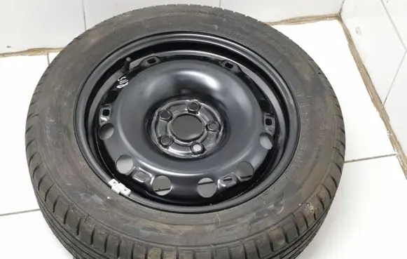 Volkswagen Polo V 6R R15 summer tire 6R0601027D 6R0601027L 18560R15