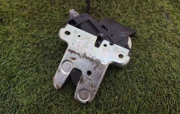 Audi A4 S4 B8 8K Tailgate/trunk/boot lock/catch/latch 4F5827505D