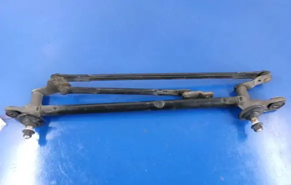 KIA Sportage Front wiper linkage and motor