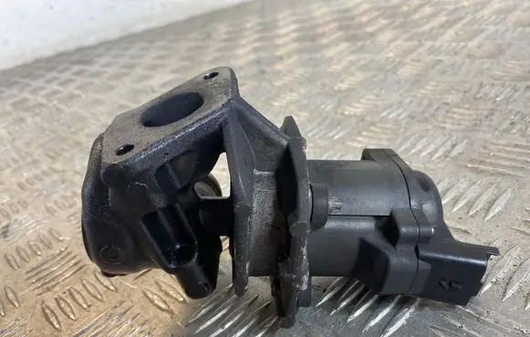 Peugeot 5008 EGR valve 9672880080