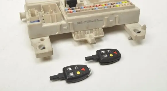 Volvo S40 Fuse box set 8690722