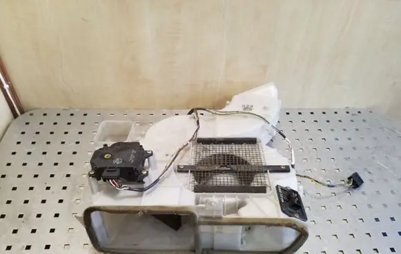 Interior heater climate box assembly