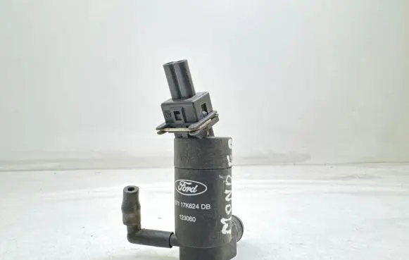 Ford Mondeo Mk III Windscreen/windshield washer pump 1S7117K624DB 123060