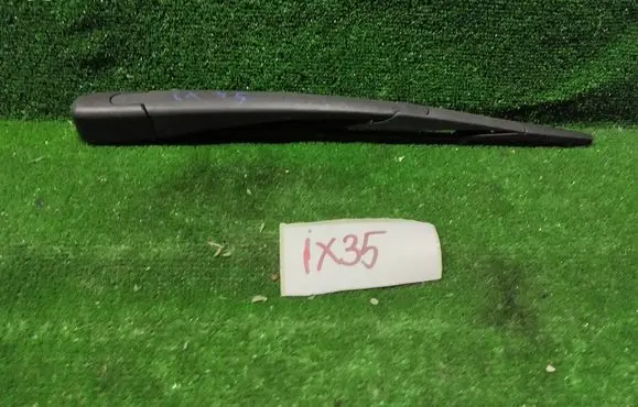 Hyundai ix35 Rear wiper blade arm 