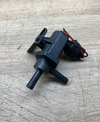 Toyota Prius (XW20) Vacuum valve 9091012259 USED