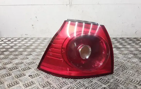 Volkswagen Golf V Rear/tail lights 4VFX13405AA