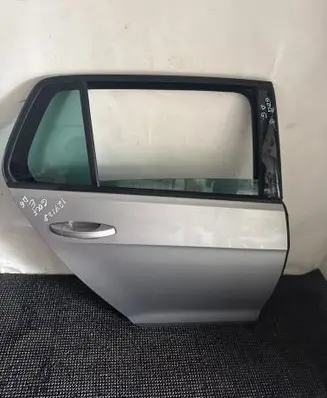 Volkswagen e-Golf Rear door B7W