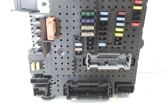 Volvo V70 Fuse module 30728512