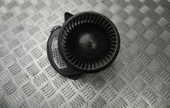 Mercedes-Benz GLA W156 Heater fan/blower A2469061601