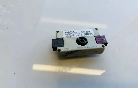 Antenna control unit