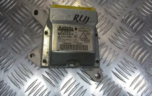 Renault Laguna II Airbag control unit/module 8200138952