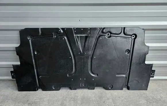 Maserati GranTurismo Engine splash shield/under tray 670158806