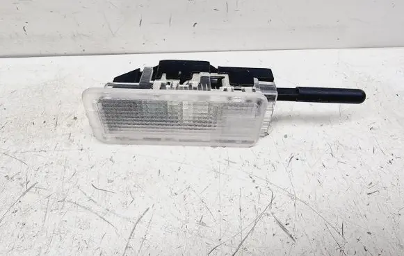 Peugeot 3008 II Glove box light 9813171980