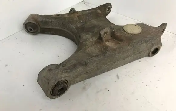 BMW 5 E39 Rear upper control arm/wishbone 1091486