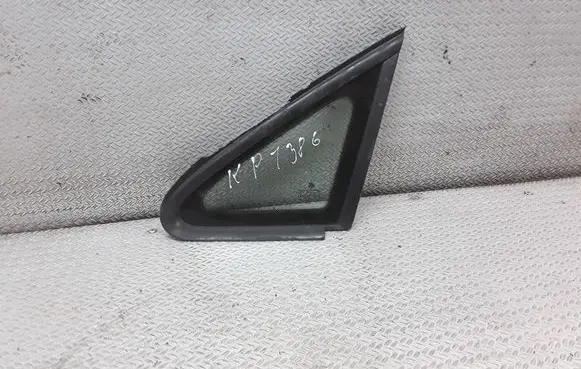 Volkswagen Golf Plus Front triangle window/glass 