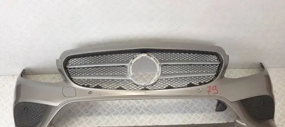 Mercedes-Benz C W205 Front bumper