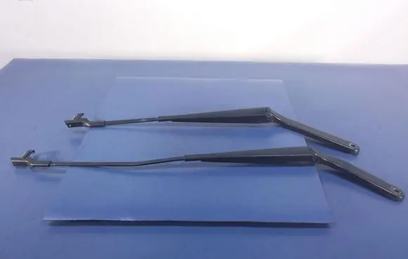 Front wiper blade arm
