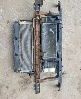 Nissan Navara D40 Radiator support slam panel