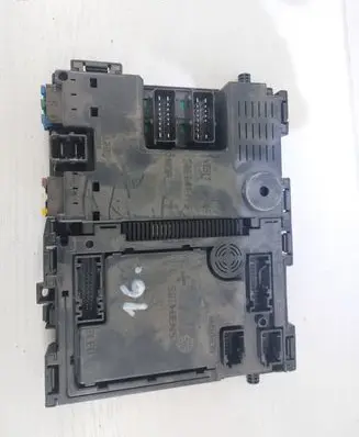 Peugeot 406 Fuse module S108551300H 9640091280