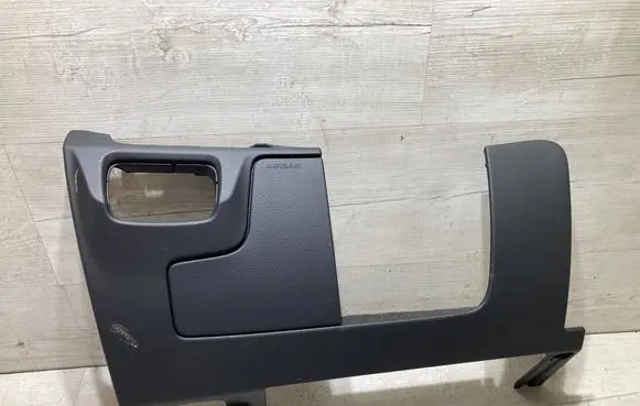 Audi A3 S3 8V Dashboard lower bottom trim panel 8v1863075d