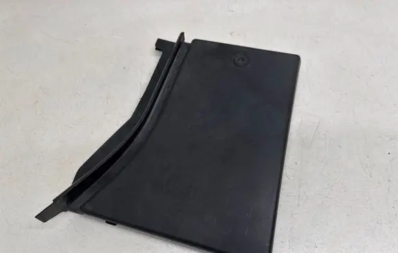 Volvo XC70 Battery box tray cover/lid 31200225