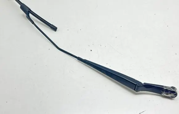 Nissan Pulsar Front wiper blade arm 288864HA0A
