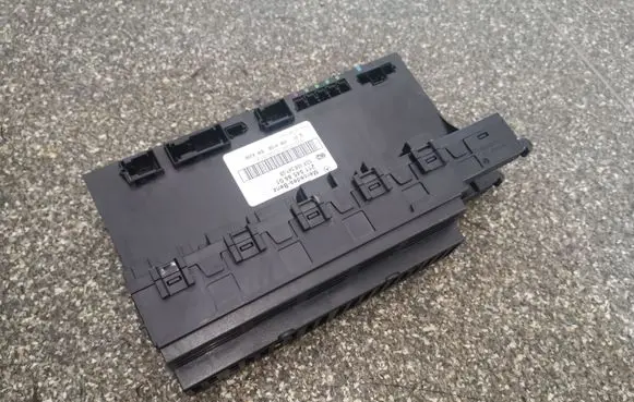 Mercedes-Benz E W211 Fuse module 2115458601