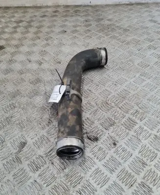 Volkswagen Touran I Air intake hose/pipe