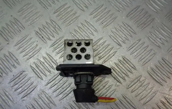 Citroen Xsara Picasso Coolant fan relay 9641212480
