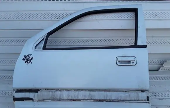 Opel Frontera B Front door