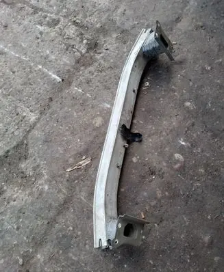 Toyota Corolla Verso E121 Front bumper cross member