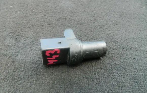 BMW 3 E46 Camshaft position sensor 7518628