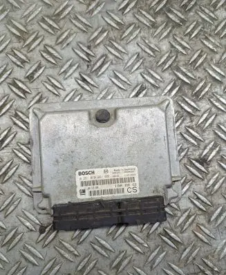 Opel Zafira A Engine control unit/module 09133269 28SA4222 0281010021