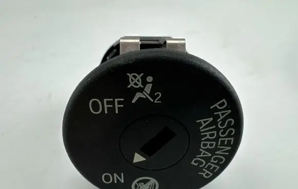 BMW 1 F20 F21 Passenger airbag on/off switch 9326501