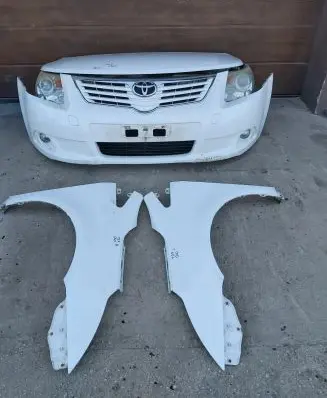 Toyota Avensis T270 Front bodywork piece 