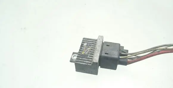 Glow plug pre-heat relay