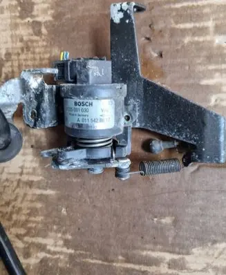Mercedes-Benz E W210 Accelerator pedal position sensor 0205001030 66221842 A0115428617