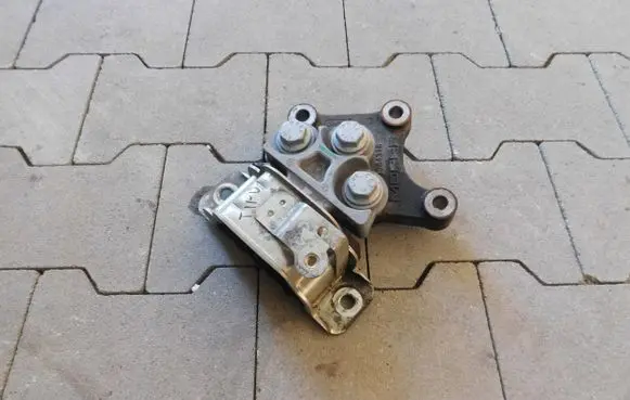 Fiat Tipo Gearbox mounting bracket