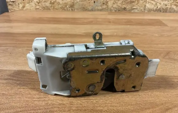Ford Mondeo Mk III Rear door lock XS41A26413CG