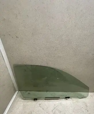Lexus CT 200H Front door window glass four-door 43R00014