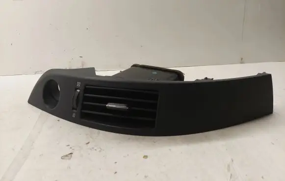 Toyota Corolla Verso AR10 Dash center air vent grill 5567064010 5567064010B0 5568064020